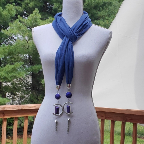 🌟 3 for $15 Deal! 🌟Purple blue scarf wrap with plastic embellishments - Picture 1 of 4